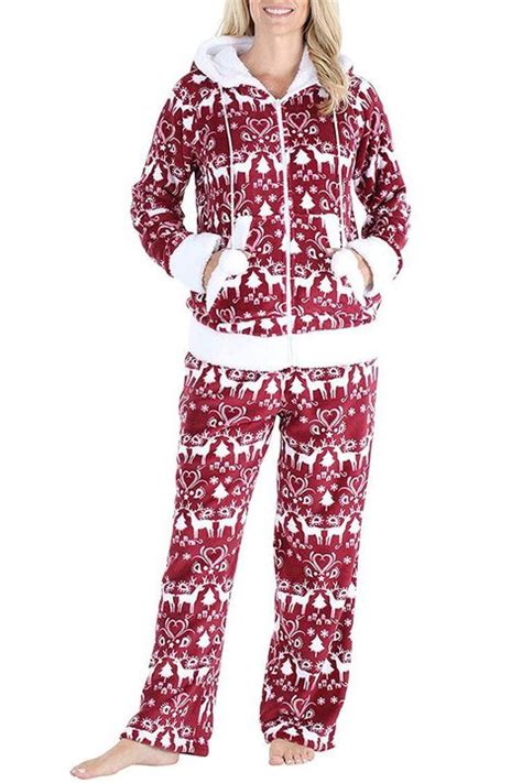 20 Best Christmas Pajamas For Women 2021 Christmas Pajama Sets