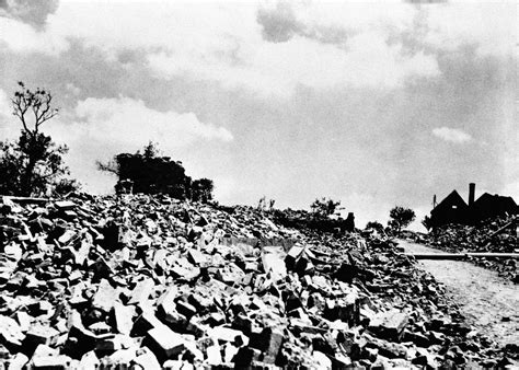 Foto Před 81 lety zmasakrovali nacisté obyvatele Lidic Jejich domovy