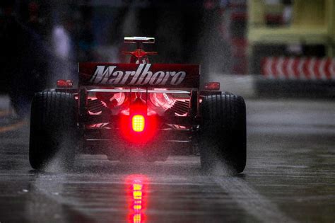 Kimi raikkonen, fernando alonso and lewis hamilton enter the 2007 brazilian grand prix locked in a this time it's the 2007 season, in which kimi raikkonen beat fernando alonso and rookie. Kimi Räikkönen - Ferrari F2007 - Monaco - 2007 : formula1