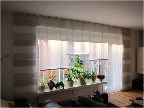 Das wohnzimmer von heute ist eine echte visitenkarte des gastgebers. gardinen wohnzimmerfenster und balkontür | Gardinen ...