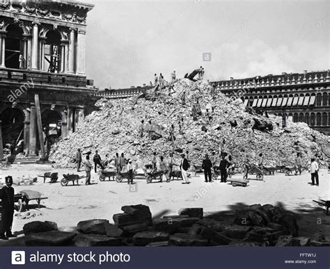 Venice St Mark S Square Nview Of Saint Mark S Square In Venice Italy Following The