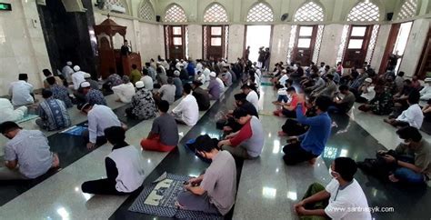 Bagaimana Hukumnya, Ketika Sholat Berjamaah dengan Imam