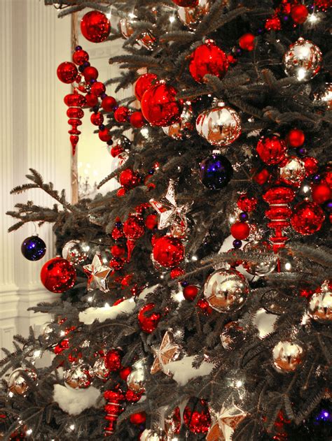 If this feature is not on your camera. 37 Christmas Decoration Ideas In All Shades Of Red ...