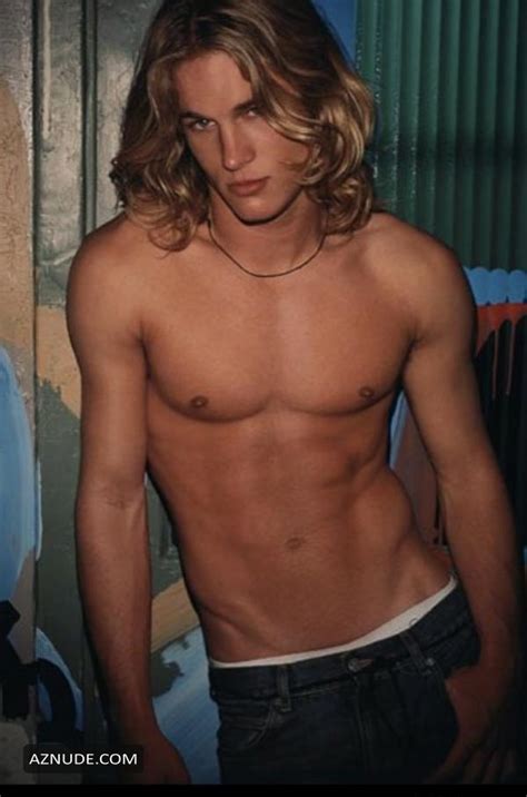 Travis Fimmel Nude And Sexy Photo Collection Aznude Men