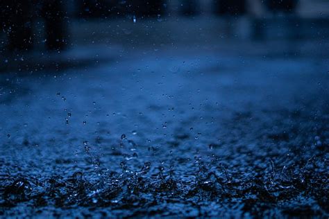 Close Up Photography Of Rain Drops Photo Free Blue Image On Unsplash