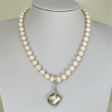 Freshwater Pearl Necklace Lily Love Your Rocks