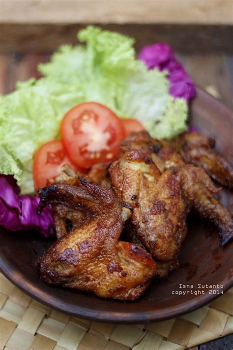 500 gram ayam broiler sy pakai bagian paha 150 gram gula merah cara memasak ayam goreng bacem special yang lezat dengan bumbu ala bawean, kali. Coba-Coba Yuk.....: AYAM GORENG BUMBU BACEM | Ikan, Ayam ...