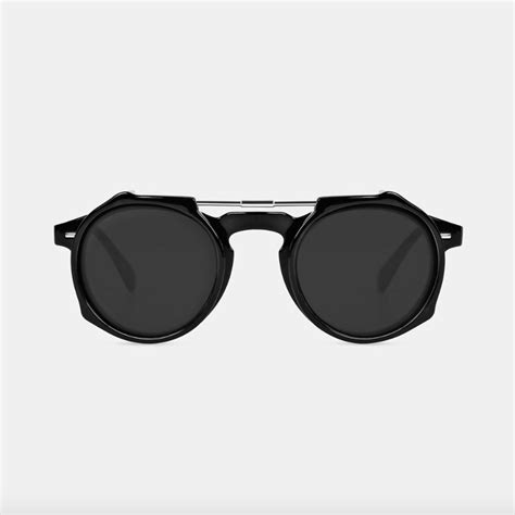 Ropa y accesorios en amazon.es 12 gafas de sol tendencia para tus looks de verano 2018
