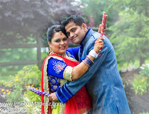 Garba At Indian Wedding In Aashirwad Palace Nj Bride And Groom With Dandia Bride Indian