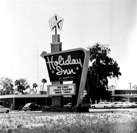 Holiday Inn Sign Welcoming The Cross Florida Barge Canal Inglis