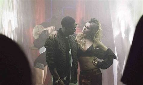 Cheryl Cole Shows Off Her Washboard Stomach As She Films Video For