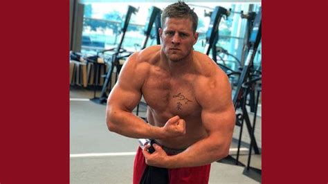 Houston Texans Star Jj Watt Bares Bulging Muscles For Viral