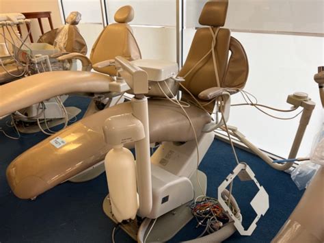 Dci Dental Dental Chair Dc1235 Just Removed From Hospital For Sale