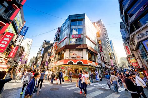 17 Most Famous Shopping Streets And Districts Around The World Planet