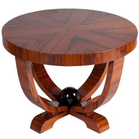 This exquisite table will be an important addition to your home or office. La table basse art déco apportera une touche unique à ...