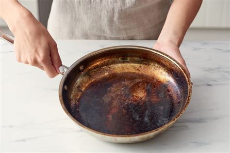 Check spelling or type a new query. How To Clean A Burnt Pot or Scorched Pan | Apartment Therapy