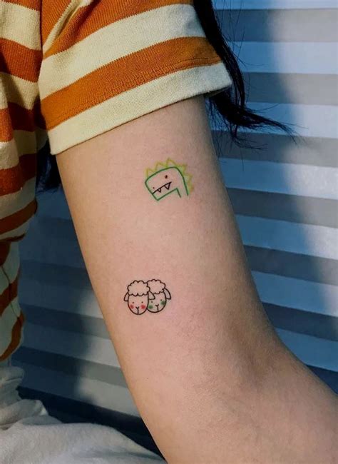 23 Cute Tattoo Designs Youll Desperately Want Tiny Tattoos
