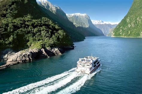 Milford Sound Tour From Te Anau To Queenstown Triphobo