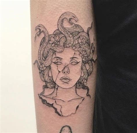 Meduse Tattoo Schablone Medusa Tattoo Tattoos Tattoo Stencils