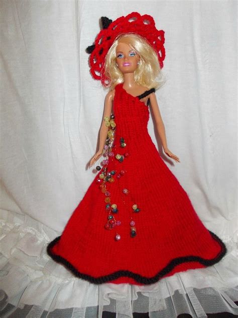 Le Rouge et le Noir : Barbie en robe de soirée - ** le Blog de Mamyrose