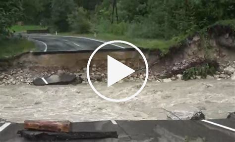Meteo Cronaca Video AUSTRIA Disastrosa Alluvione A Russbach Paese
