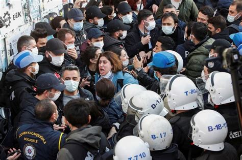 Turkish Authorities Detain More People Over University Protests