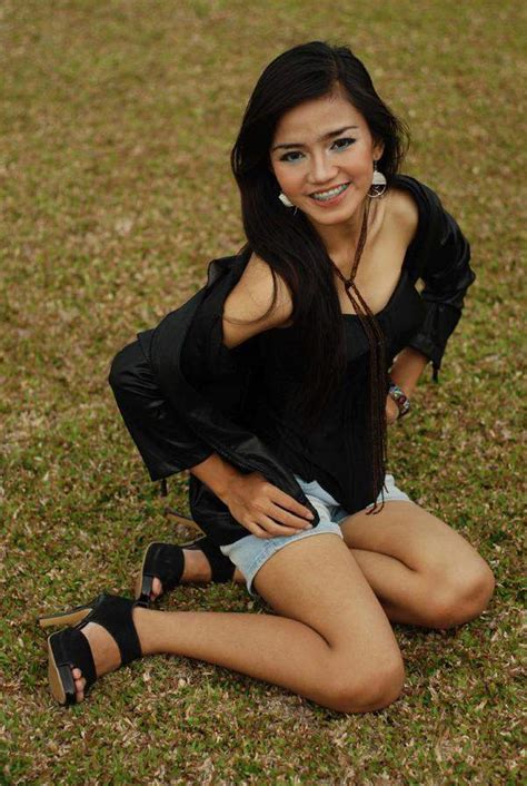 Pure Indonesian Model ~ Foto Artis Cewek Cantik Perawan Hot Non
