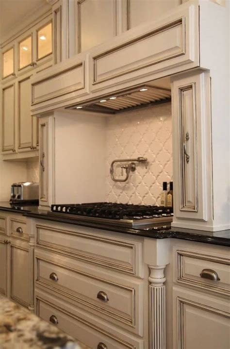 If your home and kitchen decor lean more toward the antique or shabby chic style rather than sleek and modern, antiqued white maple cabinets will blend into remove every item from the kitchen cabinets. 25 Antique White Kitchen Cabinets Ideas That Blow Your ...