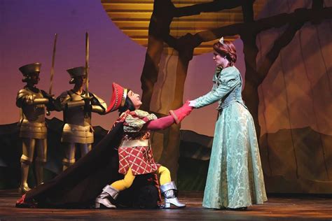 Review Moonlight Wows With Spectacular ‘shrek Musical The San Diego