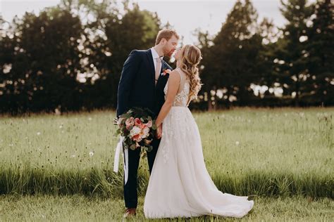 Summer Minnesota Wedding Callie Grant — The Outpost