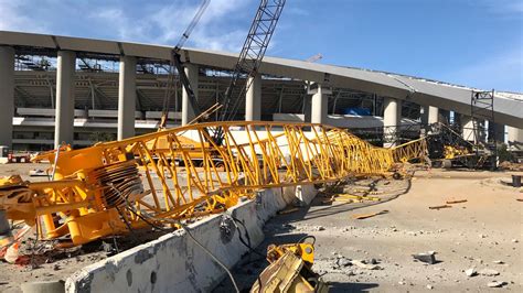 Crane Collapses At Sofi Stadium Under Construction In Inglewood Nbc Los Angeles