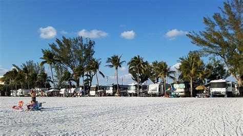 Red Coconut Rv Park Prices And Campground Reviews Fort Myers Beach Fl