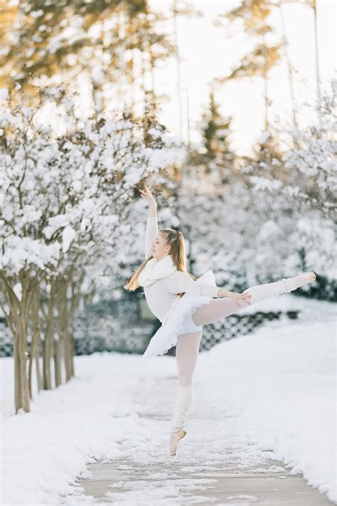how to shoot a dancer in the snow ballet dancer snow day dance photographer morrisville