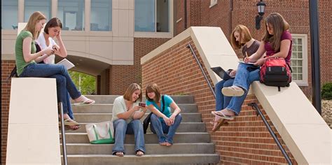Should College Students Skip Classes