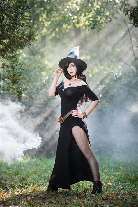 Coven Of Witches Halloween Group Cosplay Media Chomp