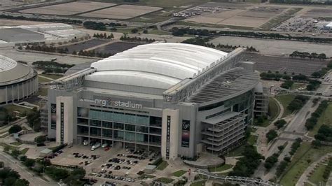 Raise The Roof For First Time In 6 Years Nrg Stadium Roof Will Open