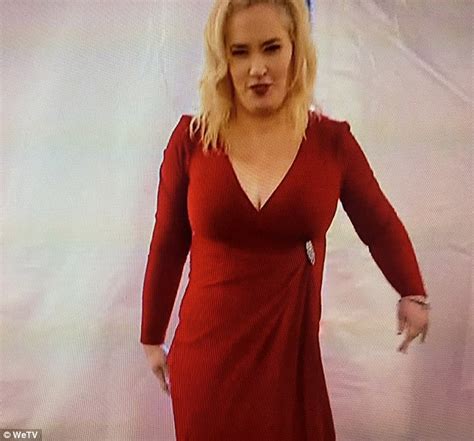 Mama June Shows Off Her Size 4 Body In That Sexy Dress Daily Mail Online