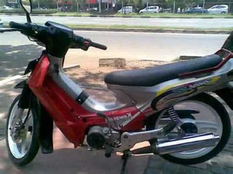 Penampilannya merupakan motor bebek paling futuristis selama produsen motor jepang ada di indonesia. kawasaki kazer - YouTube