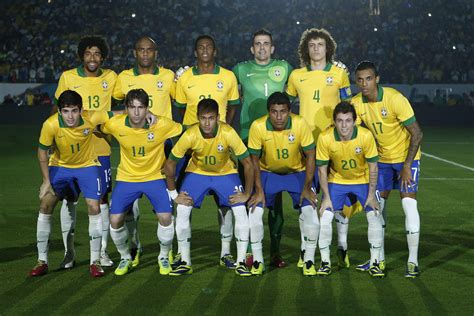 Brazil Soccer Team Wallpapers Top Free Brazil Soccer Team Backgrounds Wallpaperaccess