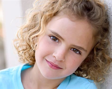Lexy Kolker Biography Height And Life Story Super Stars Bio
