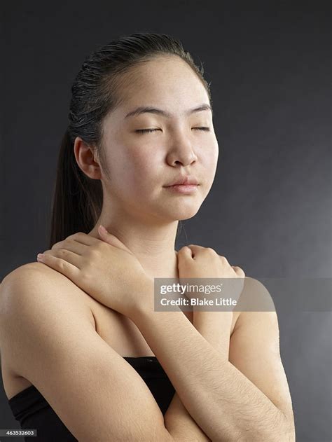 Asian Teen Closeup Eyes Closed Foto De Stock Getty Images