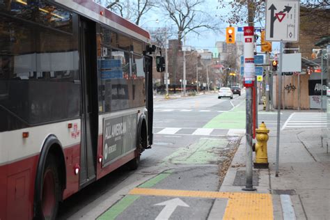 Buses In Toronto — Tunnel Time