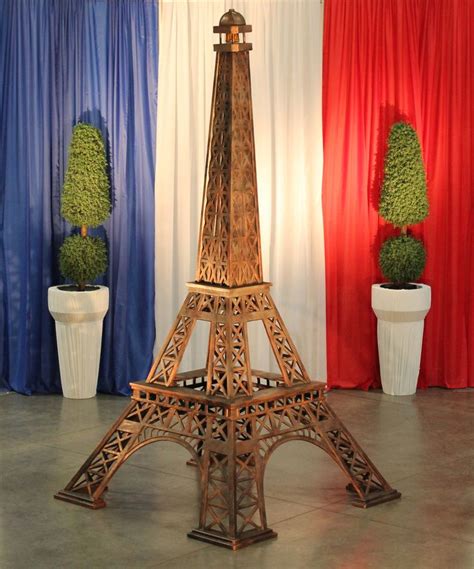 12 Eiffel Tower With Beacon Light Town And Country Event Rentals