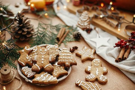 Some states have particular preferences for their cookies: Six of the Most Popular Christmas Cookies - Celebrations ...