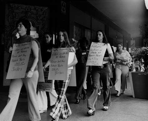frances tarlton “sissy” farenthold photo of picketing women at joskes in houston