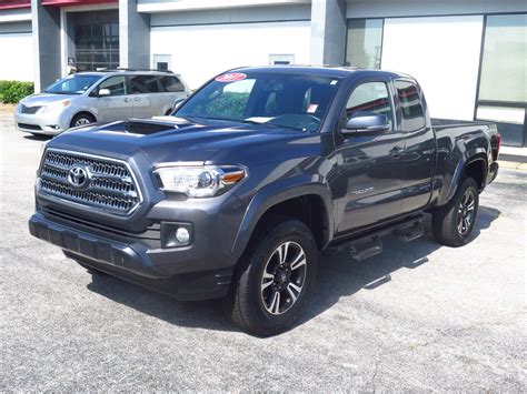 Pre Owned 2017 Toyota Tacoma Trd Sport Access Cab 6′ Bed V6 4×2 At