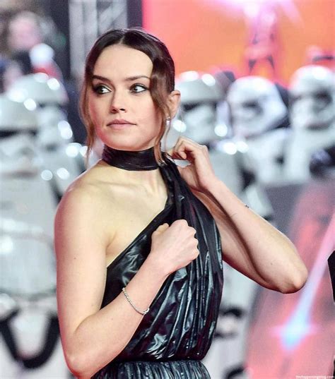 Daisy Ridley Nude And Sexy 134 Photos Possible Leaked Porn And Topless Scenes [updated 10 07 21