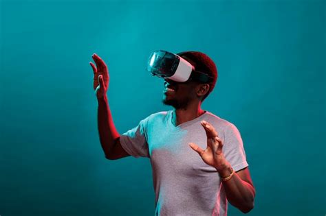 Premium Photo African American Man Wearing Vr Goggles With Futuristic