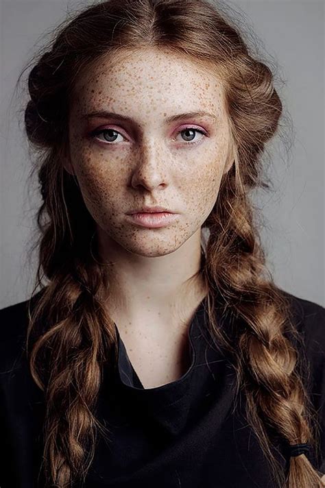 All Eyes On Her 2016s Prettiest Bridal Hair Beauty Trends With Images Freckles Girl