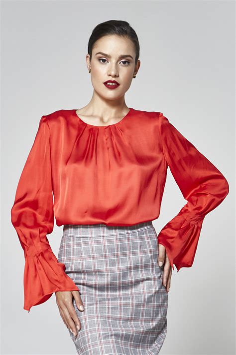 Blouse With Long Draped Sleeves And Round Neck In Red D2line
